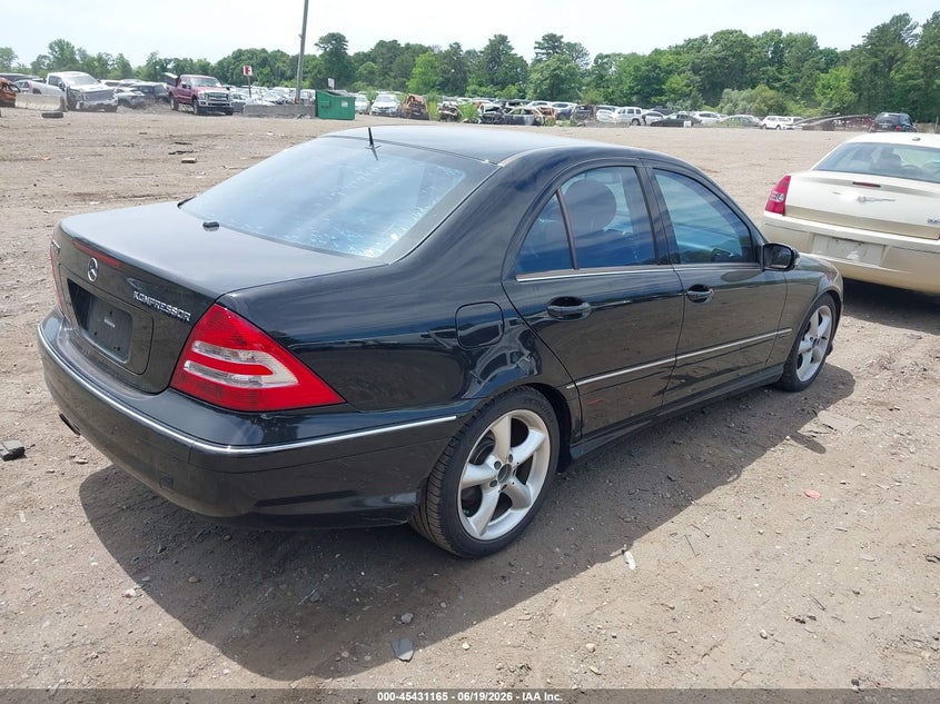 2005 Mercedes-benz C class VIN WDBRF40J75F610972 IAAI salvage auction — NORMAL WEAR, Clear (New York), sold $500 on 2026-07-28 (photo 4)