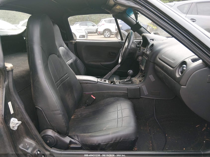 1999 Mazda Mx-5 miata VIN JM1NB3533X0106442 IAAI salvage auction — NORMAL WEAR, Clear (Virginia), sold $1,100 on 2026-07-08 (photo 5)