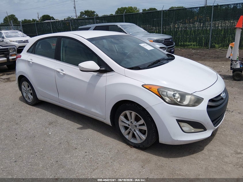 2014 Hyundai Elantra VIN KMHD35LH2EU208349 IAAI salvage auction — NORMAL WEAR, Clear (Kansas), sold $900 on 2026-07-10 (photo 1)