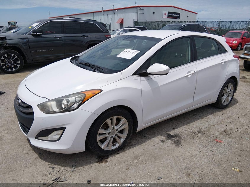 2014 Hyundai Elantra VIN KMHD35LH2EU208349 IAAI salvage auction — NORMAL WEAR, Clear (Kansas), sold $900 on 2026-07-10 (photo 2)