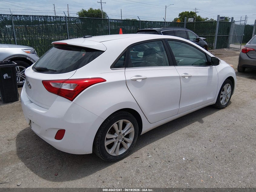 2014 Hyundai Elantra VIN KMHD35LH2EU208349 IAAI salvage auction — NORMAL WEAR, Clear (Kansas), sold $900 on 2026-07-10 (photo 4)