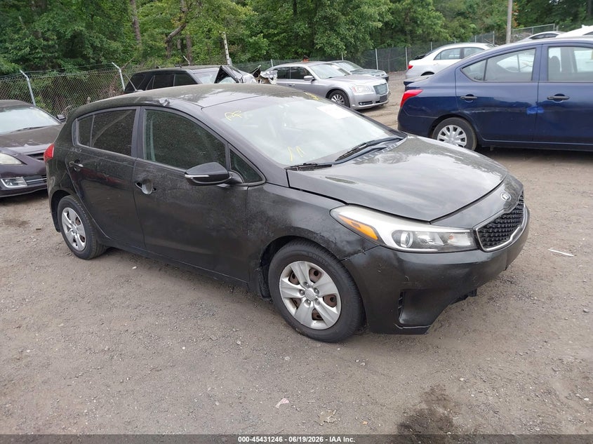 2017 Kia Forte VIN KNAFK5A87H5702432 IAAI salvage auction — NORMAL WEAR, Clear (Virginia), sold $725 on 2026-07-15 (photo 1)