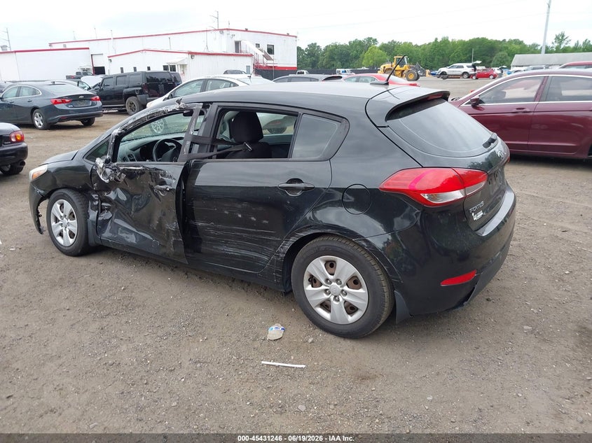 2017 Kia Forte VIN KNAFK5A87H5702432 IAAI salvage auction — NORMAL WEAR, Clear (Virginia), sold $725 on 2026-07-15 (photo 3)