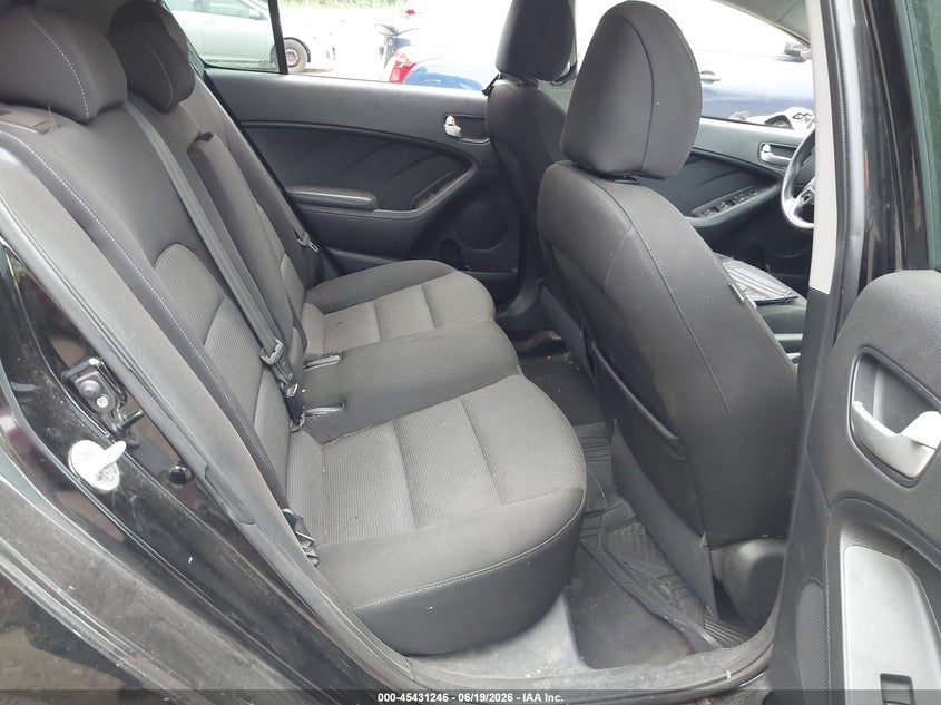 2017 Kia Forte VIN KNAFK5A87H5702432 IAAI salvage auction — NORMAL WEAR, Clear (Virginia), sold $725 on 2026-07-15 (photo 8)