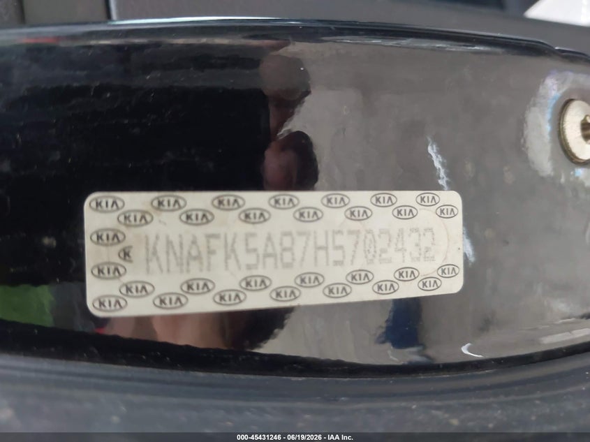 2017 Kia Forte VIN KNAFK5A87H5702432 IAAI salvage auction — NORMAL WEAR, Clear (Virginia), sold $725 on 2026-07-15 (photo 9)