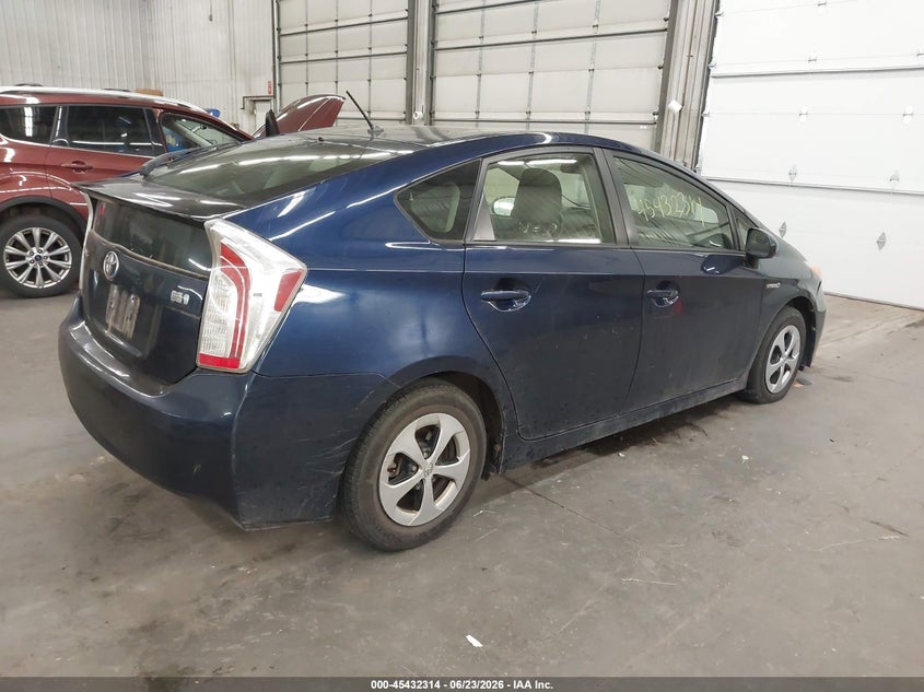 2013 Toyota Prius VIN JTDKN3DU5D1634784 IAAI salvage auction — NORMAL WEAR, Clear (Minnesota), sold $800 on 2026-07-28 (photo 4)