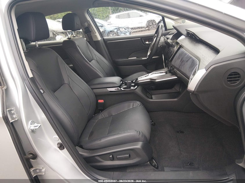 2018 Honda Clarity VIN JHMZC5F35JC005853 IAAI salvage auction — FRONT END, Salvage Title, sold $4,750 on 2026-07-15 (photo 5)