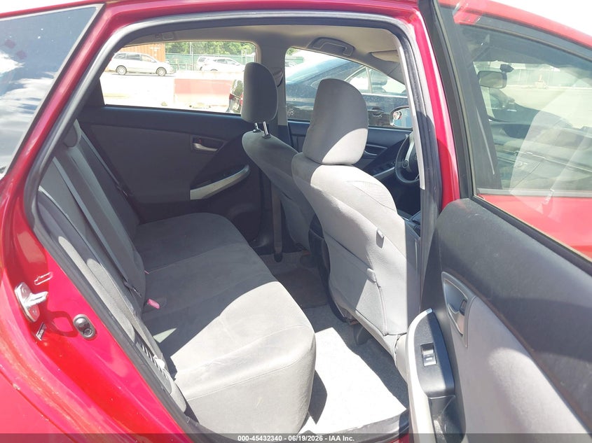2012 Toyota Prius VIN JTDKN3DU4C1520712 IAAI salvage auction — NORMAL WEAR, Clear (Maryland), sold $1,900 on 2026-07-16 (photo 8)