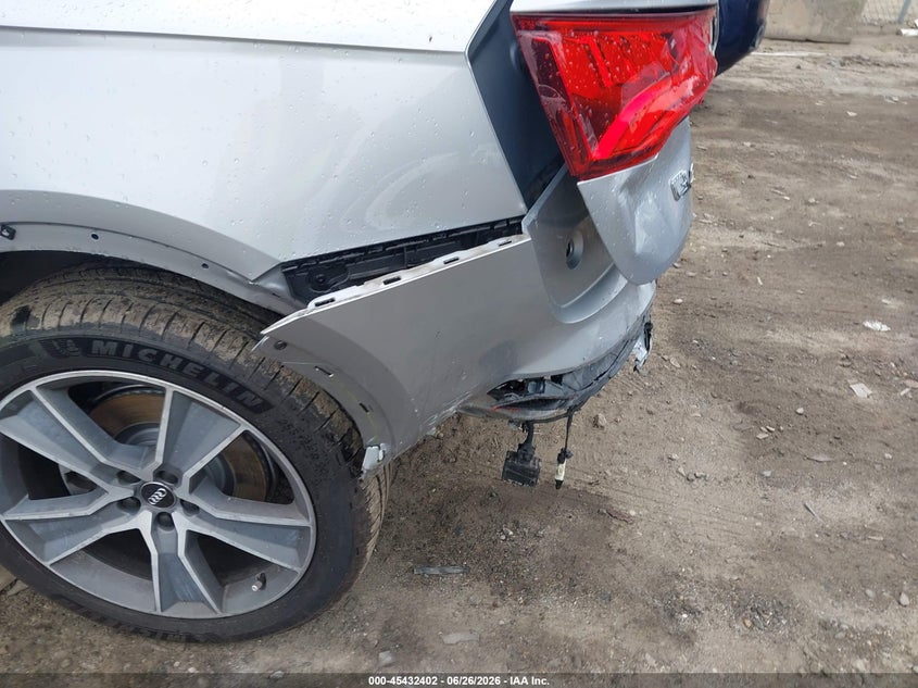 2020 Audi Q5 VIN WA1BNAFY0L2087432 IAAI salvage auction — FRONT & REAR, Salvage (Massachusetts), sold $3,550 on 2026-07-28 (photo 6)