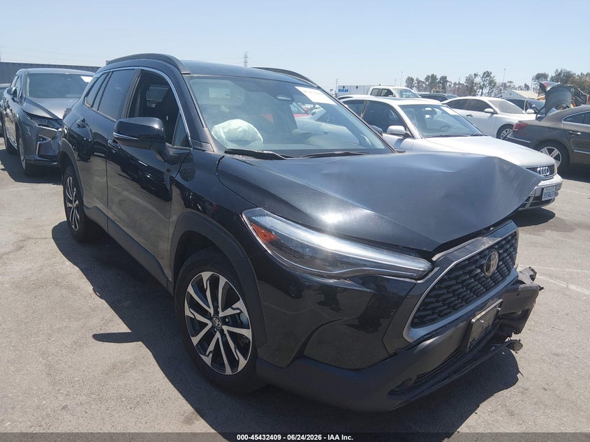 2024 Toyota Corolla cross VIN 7MUDAAAG5RV075809 IAAI salvage auction — FRONT & REAR, Salvage (California), sold $25 on 2026-07-30 (photo 1)