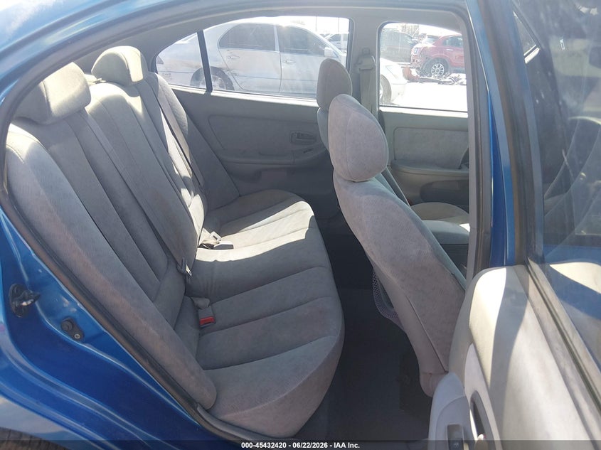 2004 Hyundai Elantra VIN KMHDN46D24U874218 IAAI salvage auction — RIGHT FRONT, Salvage (Utah), sold $300 on 2026-07-24 (photo 8)