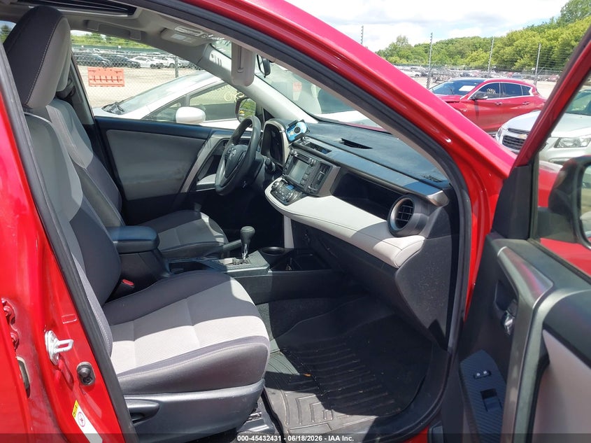 2015 Toyota Rav4 VIN JTMRFREV3FD163239 IAAI salvage auction — NORMAL WEAR, Clear (Illinois), sold $4,950 on 2026-07-22 (photo 5)