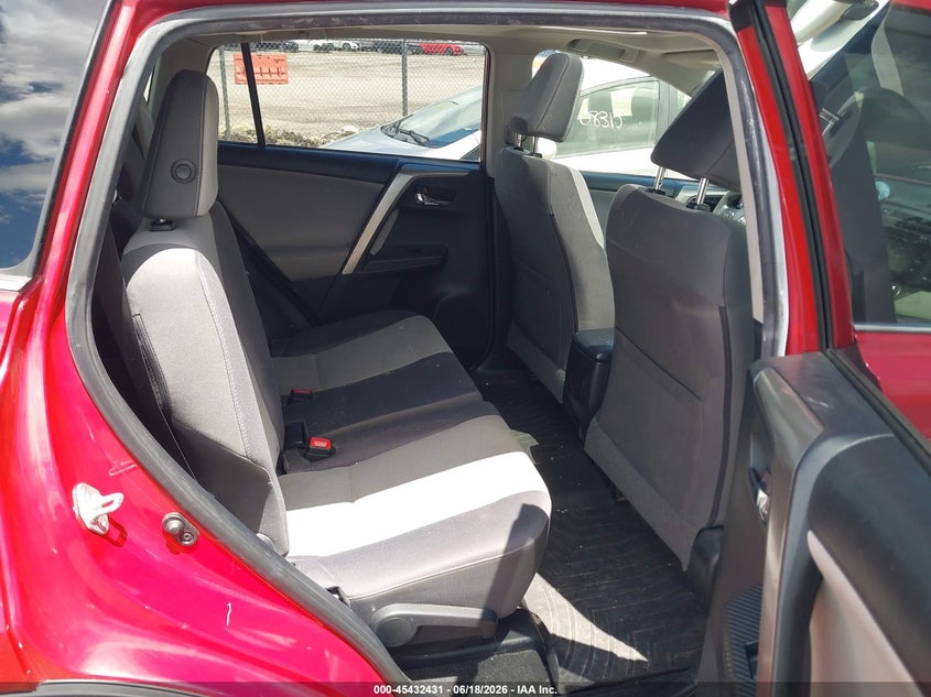 2015 Toyota Rav4 VIN JTMRFREV3FD163239 IAAI salvage auction — NORMAL WEAR, Clear (Illinois), sold $4,950 on 2026-07-22 (photo 8)