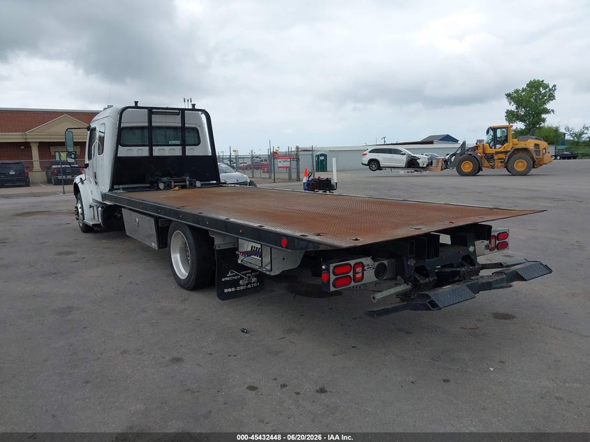 2022 Freightliner M2 106 VIN 1FVACWFC4NHNB6208 IAAI salvage auction — FRONT END, Salvage (Louisiana), sold $9,100 on 2026-07-29 (photo 3)