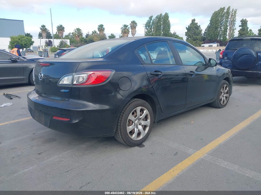 2013 Mazda 3 VIN JM1BL1UP7D1752792 IAAI salvage auction — LEFT SIDE, Salvage (California), sold $1,275 on 2026-07-06 (photo 4)