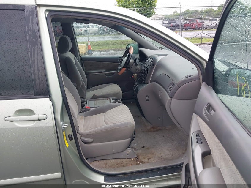 2006 Toyota Sienna VIN 5TDZA23C96S546520 IAAI salvage auction — REAR END, Clear (Virginia), sold $675 on 2026-07-21 (photo 5)