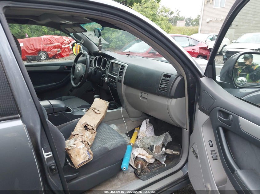 2005 Toyota 4runner VIN JTEBT14R050047093 IAAI salvage auction — NORMAL WEAR, Clear (Pennsylvania), sold $2,650 on 2026-07-20 (photo 5)