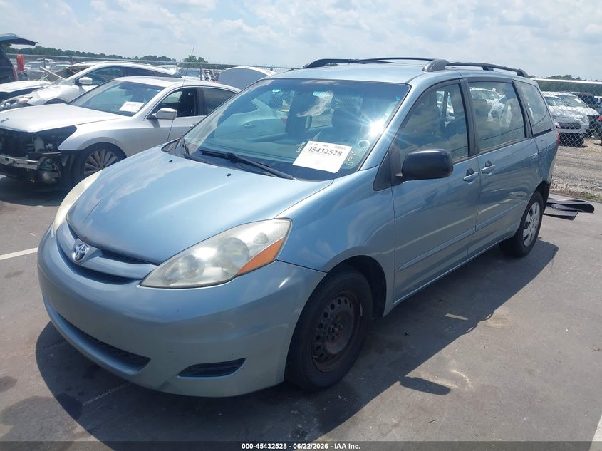 2007 Toyota Sienna VIN 5TDZK23C97S001089 IAAI salvage auction — REAR END, Salvage (North Carolina), sold $450 on 2026-07-22 (photo 2)