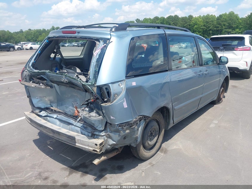 2007 Toyota Sienna VIN 5TDZK23C97S001089 IAAI salvage auction — REAR END, Salvage (North Carolina), sold $450 on 2026-07-22 (photo 4)