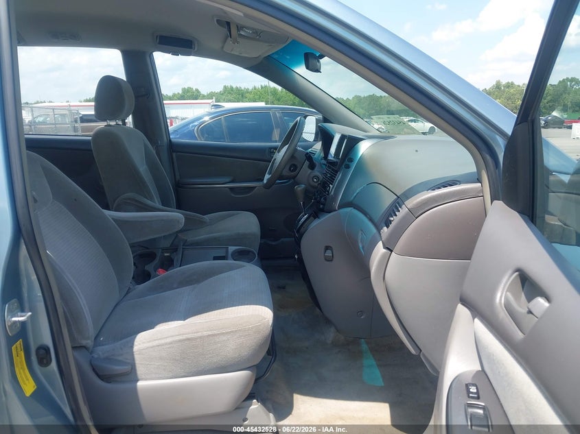2007 Toyota Sienna VIN 5TDZK23C97S001089 IAAI salvage auction — REAR END, Salvage (North Carolina), sold $450 on 2026-07-22 (photo 5)