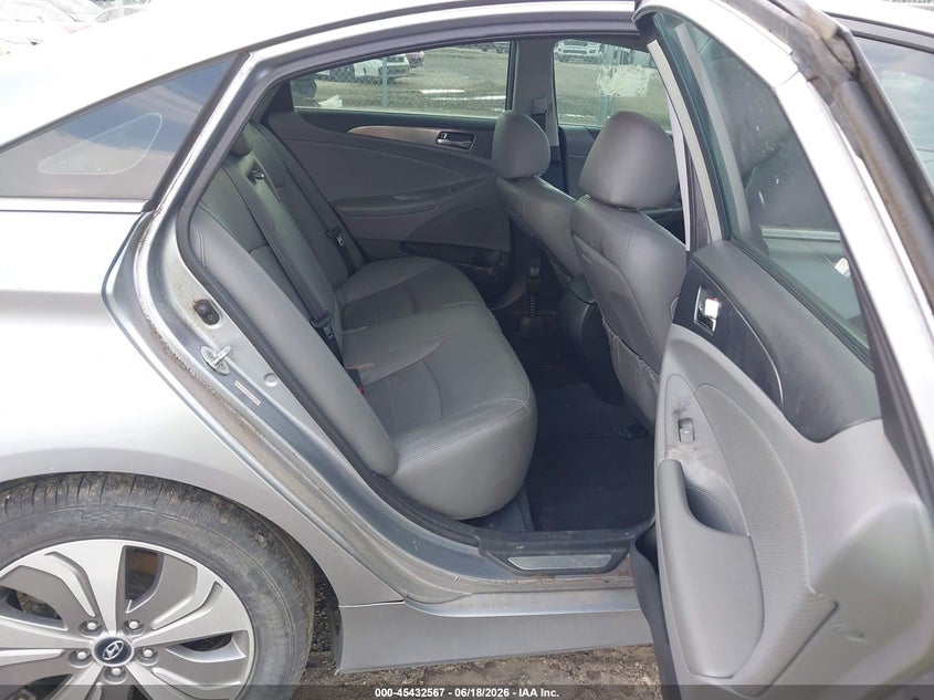 2015 Hyundai Sonata VIN KMHEC4A47FA120690 IAAI salvage auction — UNKNOWN, Permit To Sell (Louisiana), sold $575 on 2026-07-08 (photo 8)