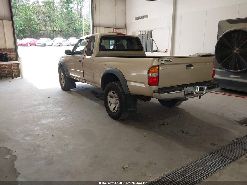 2003 Toyota Tacoma VIN 5TEWM72N03Z277803 IAAI salvage auction — FRAME DAMAGE, Clear (North Carolina), sold $3,550 on 2026-07-16 (photo 3)
