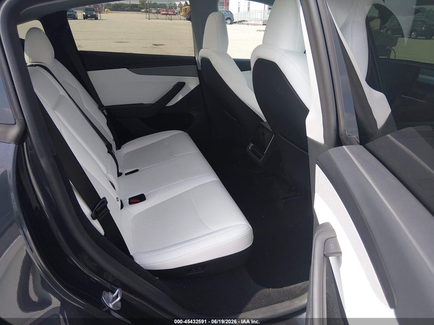 2026 Tesla Model y VIN 7SAYGDED6TA427948 IAAI salvage auction — LEFT REAR, Salvage Title, sold $16,200 on 2026-08-02 (photo 8)
