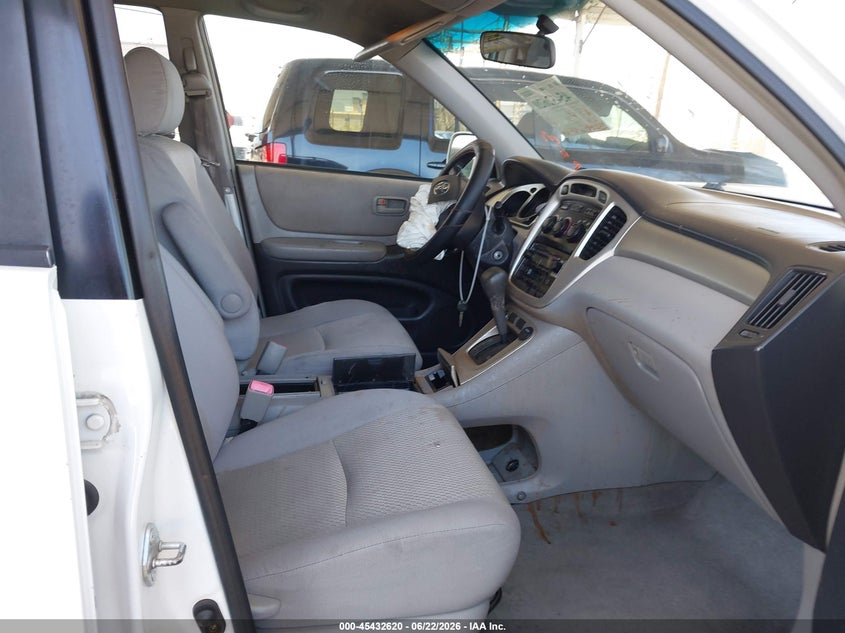 2006 Toyota Highlander VIN JTEGP21A860112739 IAAI salvage auction — FRONT END, Salvage (California), sold $825 on 2026-07-07 (photo 5)