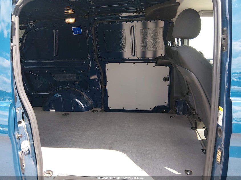 2019 Mercedes-benz Metris VIN WD3PG2EAXK3509080 IAAI salvage auction — NORMAL WEAR, SF97 (North Carolina), sold $18,500 on 2026-08-10 (photo 8)