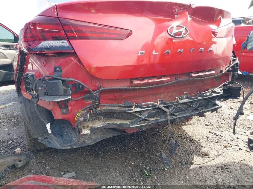 2019 Hyundai Elantra VIN 5NPD84LF8KH438188 IAAI salvage auction — FRONT & REAR, Salvage Title, sold $800 on 2026-08-03 (photo 6)