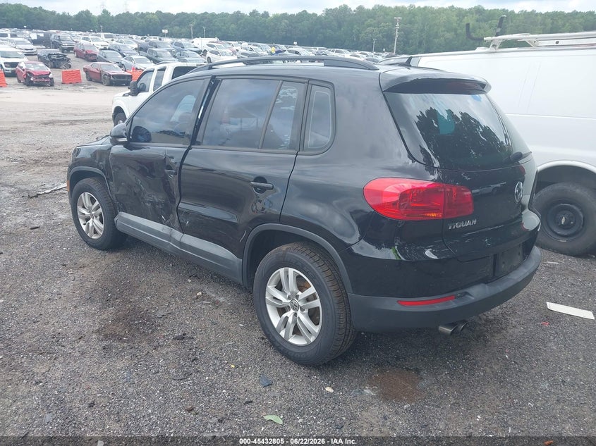 2016 Volkswagen Tiguan VIN WVGAV7AX7GW581011 IAAI salvage auction — SIDE, Salvage Title, sold $1,375 on 2026-08-19 (photo 3)