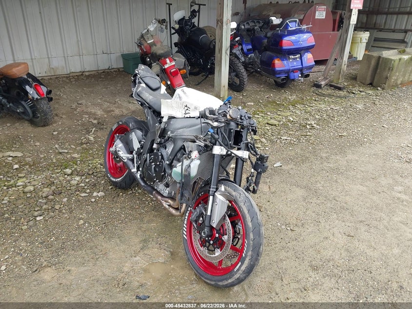 2025 Kawasaki Zx VIN JKBZXJK10SA011324 IAAI salvage auction — ALL OVER, Salvage (Pennsylvania), sold $1,400 on 2026-07-15 (photo 1)