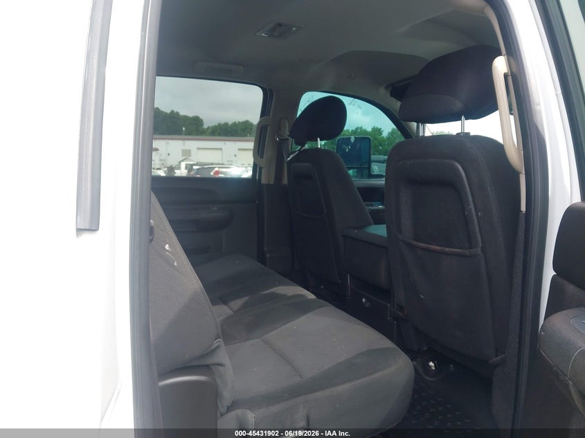 2013 Chevrolet Silverado VIN 1GC1KXCG3DF221353 IAAI salvage auction — UNKNOWN, Salvage Rebuilt (North Carolina), sold $1,875 on 2026-07-09 (photo 8)