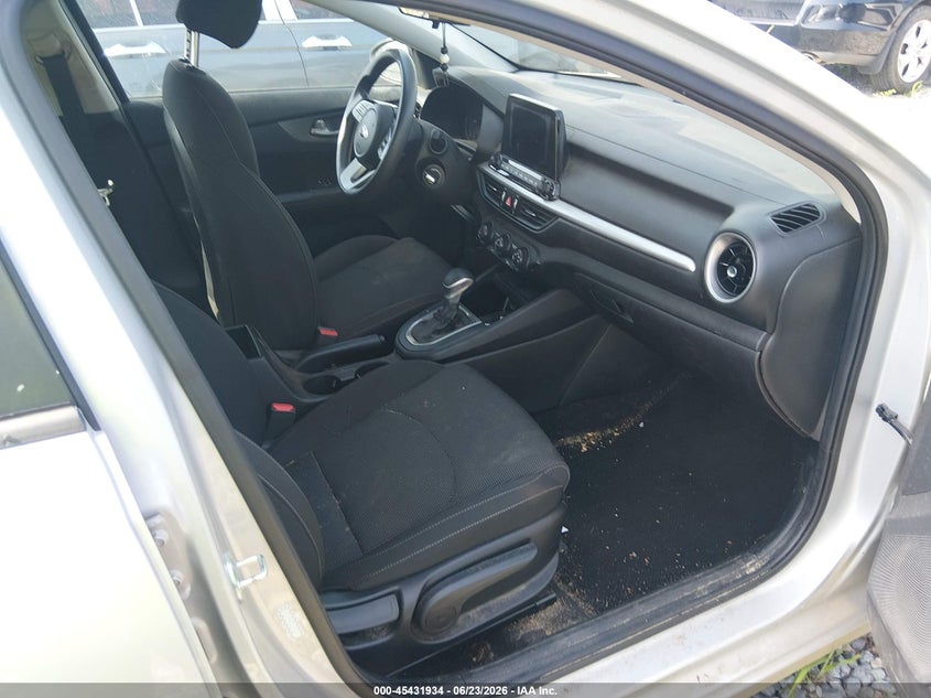 2020 Kia Forte VIN 3KPF24AD0LE201387 IAAI salvage auction — WATER/FLOOD, Salvage (Mississippi), sold $2,150 on 2026-07-29 (photo 5)