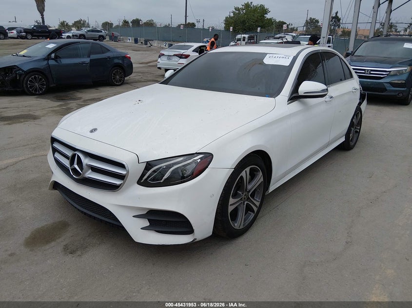 2018 Mercedes-benz E-klasse VIN WDDZF4JB5JA395159 IAAI salvage auction — LEFT REAR, Wait Title, sold $5,400 on 2026-08-12 (photo 2)