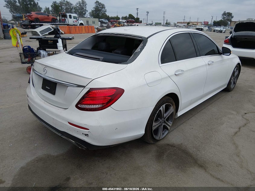 2018 Mercedes-benz E-klasse VIN WDDZF4JB5JA395159 IAAI salvage auction — LEFT REAR, Wait Title, sold $5,400 on 2026-08-12 (photo 4)
