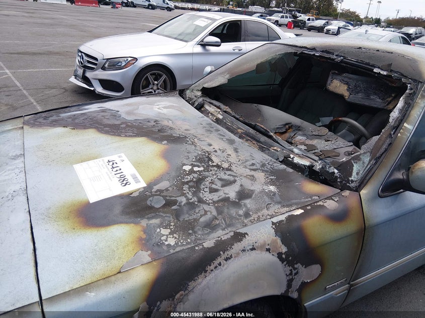 2003 Mercury Grand marquis VIN 2MEFM75WX3X614174 IAAI salvage auction — ENGINE BURN, Non-Repairable (California), sold $450 on 2026-07-09 (photo 6)
