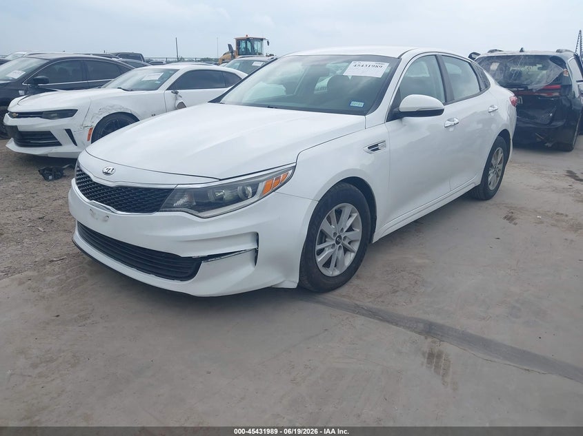 2018 Kia Optima VIN 5XXGT4L39JG199813 IAAI salvage auction — RIGHT SIDE, Salvage (Texas), sold $1,450 on 2026-07-28 (photo 2)