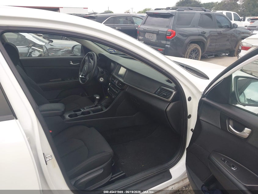 2018 Kia Optima VIN 5XXGT4L39JG199813 IAAI salvage auction — RIGHT SIDE, Salvage (Texas), sold $1,450 on 2026-07-28 (photo 5)