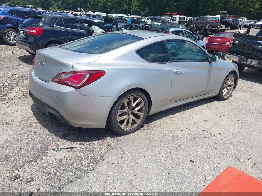 2013 Hyundai Genesis VIN KMHHU6KJ8DU086149 IAAI salvage auction — LEFT FRONT, Salvage (Georgia), sold $1,900 on 2026-07-29 (photo 4)