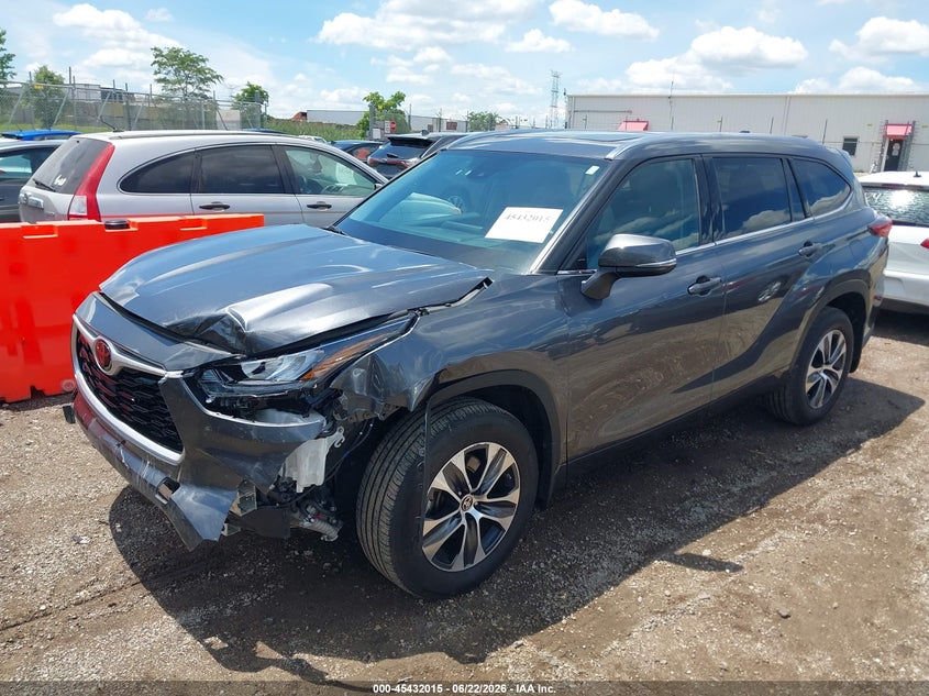 2020 Toyota Highlander VIN 5TDGZRBH5LS005627 IAAI salvage auction — FRONT END, Salvage (Illinois), sold $12,800 on 2026-07-29 (photo 2)