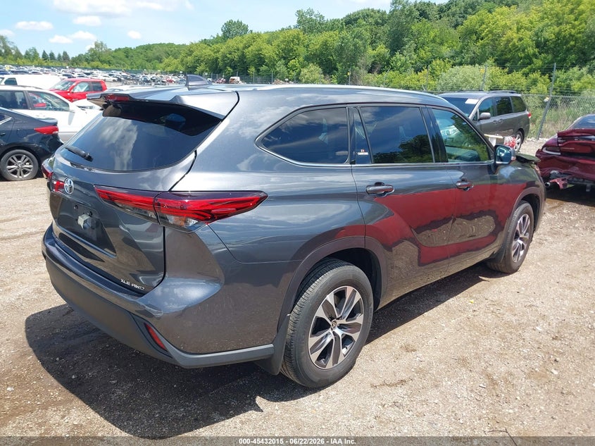 2020 Toyota Highlander VIN 5TDGZRBH5LS005627 IAAI salvage auction — FRONT END, Salvage (Illinois), sold $12,800 on 2026-07-29 (photo 4)