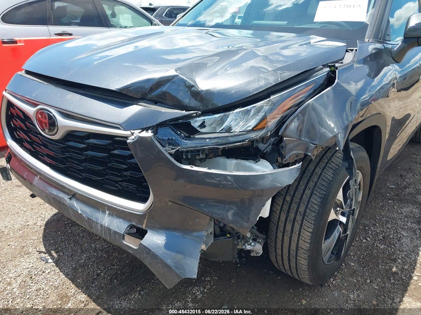 2020 Toyota Highlander VIN 5TDGZRBH5LS005627 IAAI salvage auction — FRONT END, Salvage (Illinois), sold $12,800 on 2026-07-29 (photo 6)