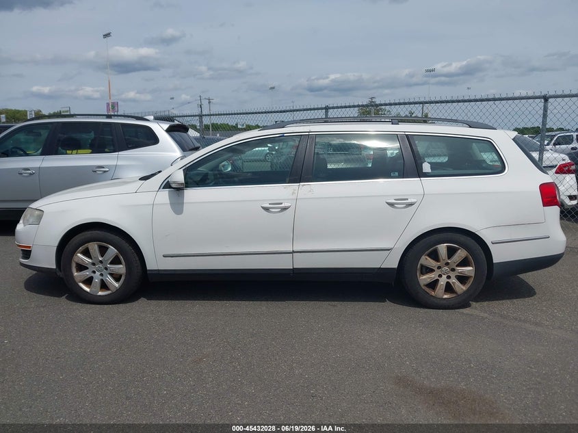 2007 Volkswagen Passat VIN WVWLK93C07E007495 IAAI salvage auction — LEFT SIDE, Clear (New Jersey), sold $425 on 2026-07-17 (photo 6)