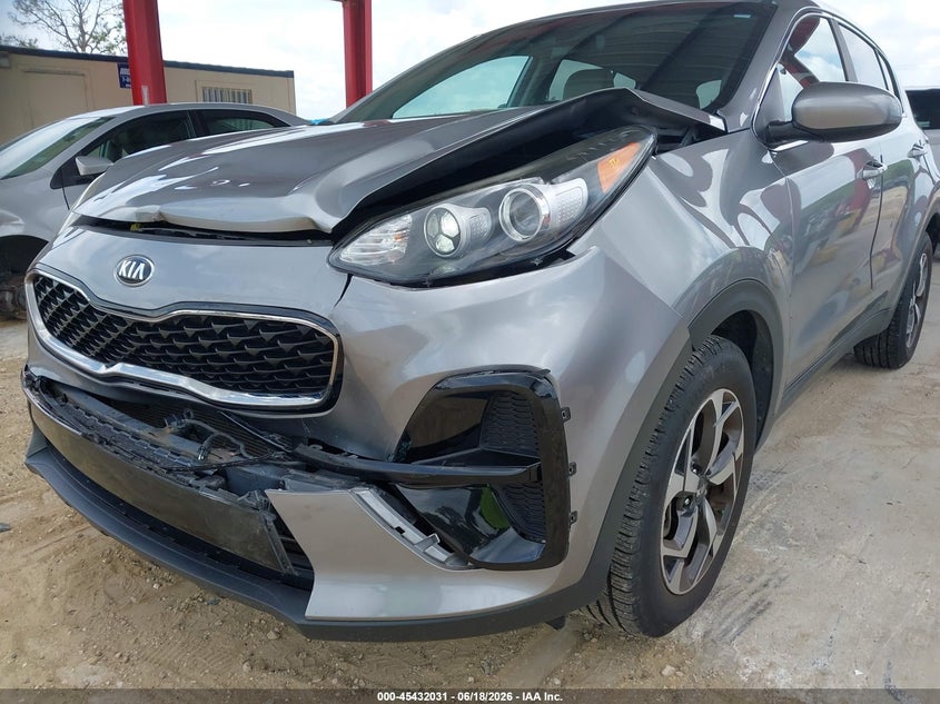 2020 Kia Sportage VIN KNDPM3AC0L7812584 IAAI salvage auction — FRONT END, Salvage Title, sold $3,550 on 2026-07-18 (photo 6)