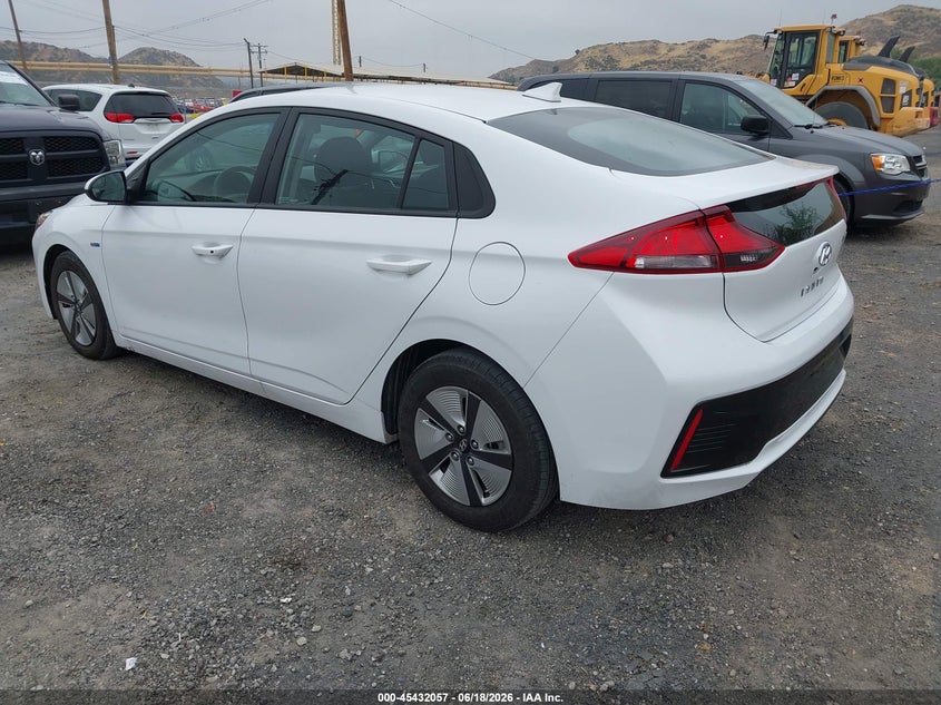 2019 Hyundai Ioniq hybrid VIN KMHC65LC0KU107989 IAAI salvage auction — NORMAL WEAR, Sf97 (California), sold $7,500 on 2026-07-28 (photo 3)
