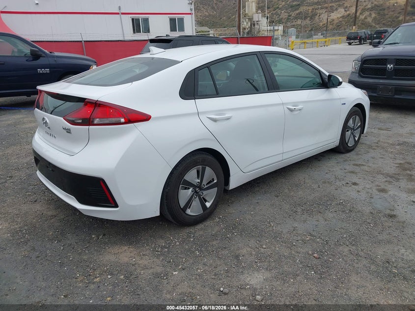 2019 Hyundai Ioniq hybrid VIN KMHC65LC0KU107989 IAAI salvage auction — NORMAL WEAR, Sf97 (California), sold $7,500 on 2026-07-28 (photo 4)