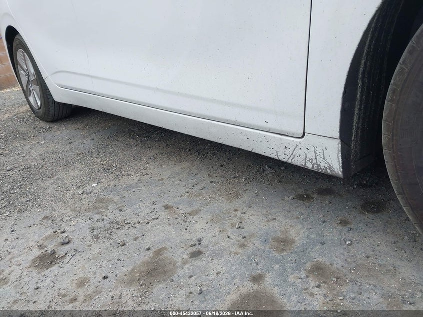 2019 Hyundai Ioniq hybrid VIN KMHC65LC0KU107989 IAAI salvage auction — NORMAL WEAR, Sf97 (California), sold $7,500 on 2026-07-28 (photo 6)