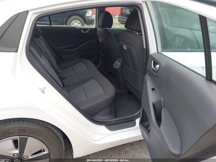 2019 Hyundai Ioniq hybrid VIN KMHC65LC0KU107989 IAAI salvage auction — NORMAL WEAR, Sf97 (California), sold $7,500 on 2026-07-28 (photo 8)
