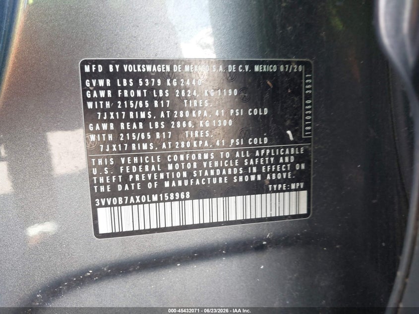 2020 Volkswagen Tiguan VIN 3VV0B7AX0LM158968 IAAI salvage auction — SIDE, Salvage (Missouri), sold $4,100 on 2026-07-10 (photo 9)